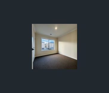 586 Cameron Street, Donnybrook, Vic 3064 - Photo 2