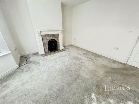 2 bedroom semi-detached house to rent - Photo 4