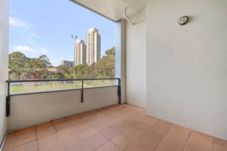 Loft-style living with rooftop oasis in the heart of Redfern - Photo 5