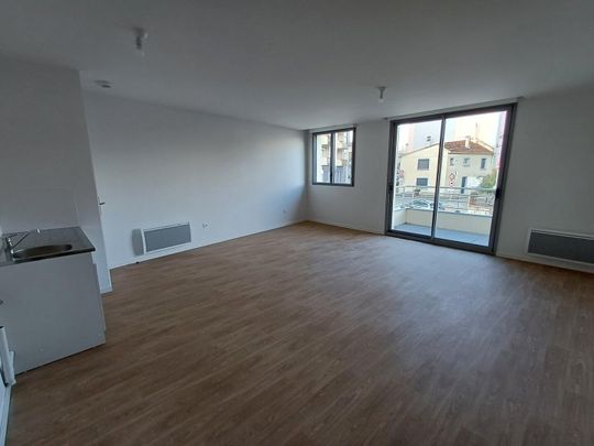 location Appartement T2 DE 56.51m² À LANNEMEZAN - Photo 1