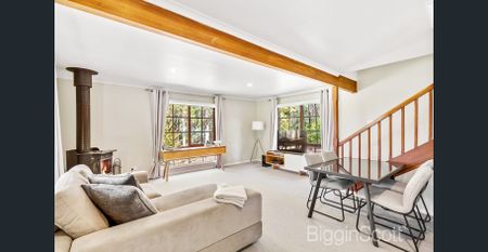 COUNTRY COTTAGE CLOSE TO TOWN - Photo 5