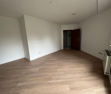 Mit Terrasse: Frisch renovierte und großzügige 1 Zimmer-Wohnung in ... - Photo 3