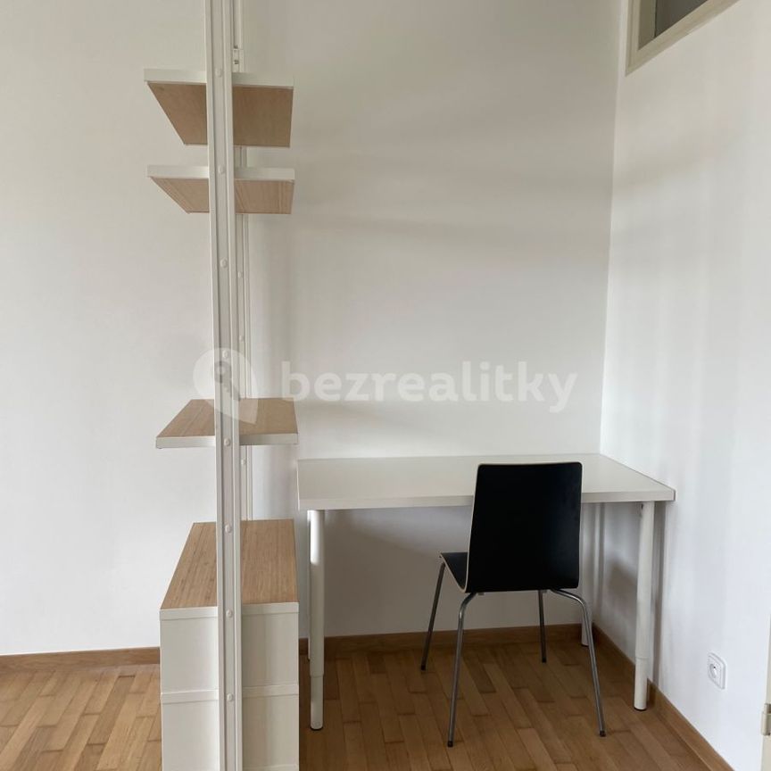 Pronájem bytu 1+kk • 36 m² bez realitkyMilady Horákové, Praha - Holešovice - Фото 1