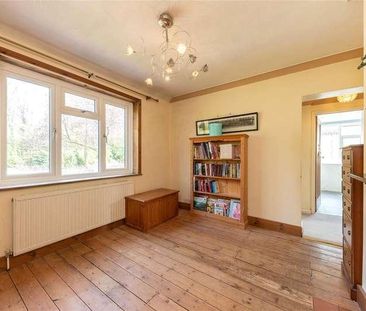 Sunray Estate, Sandhurst, Berkhire, GU47 - Photo 1