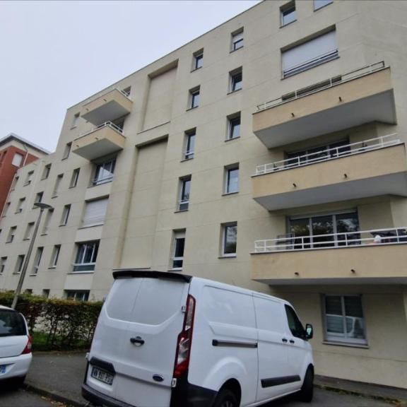 MARCQ EN BAROEUL - A PROXIMITE DU TRAMWAY - UN APPARTEMENT DE TYPE 3 AVEC GRANDE TERRASSE, CAVE ET 2 - Photo 1