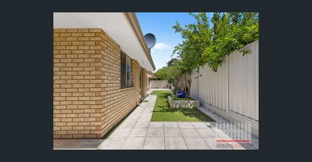 Stylish and Spacious Living in East Vic Park - Photo 3