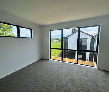 2 Bedrooms on Smythe Rd - Photo 3