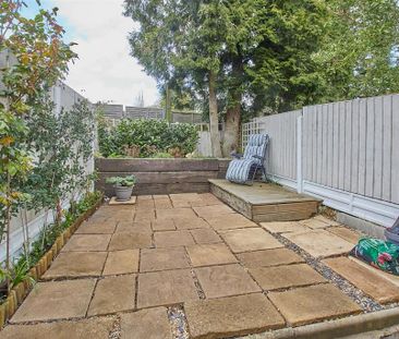 3 bedroom terraced house to rent - Photo 5