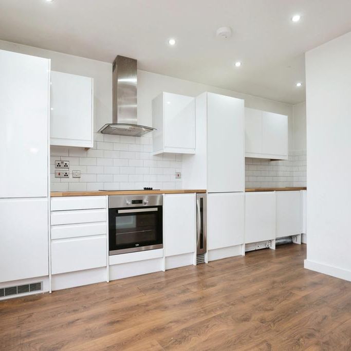 2 bedroom flat to rent - Photo 1