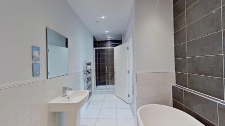 3 bedroom flat to rent - Photo 5