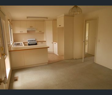 10 The Ridge, Knoxfield, Vic 3180 - Photo 6