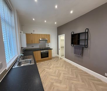 James Street North, Radcliffe - Photo 4