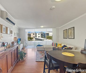 Exceptional Living in Toowong: Stylish Apartment with Pool, Gym, an... - Photo 4