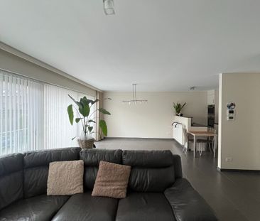 Ruim 2 slaapkamerappartement in centrum Zwevezele! - Foto 3