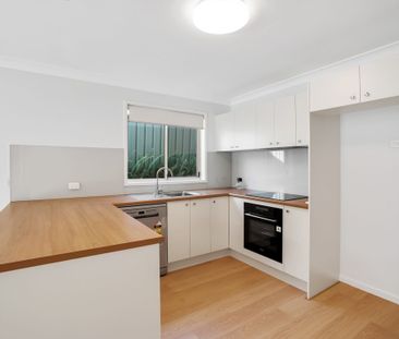 Meticulously Renovated Open Plan Villa - Photo 5