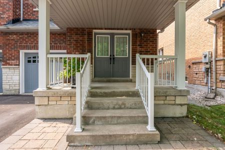 For Lease - 18 Gracewell Road, Markham, Ontario - Photo 2