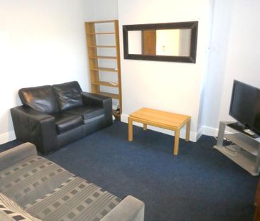 4 bedroom terraced house to rent - Photo 3