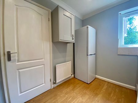 Penn Hill Avenue, Lower Parkstone - Photo 3