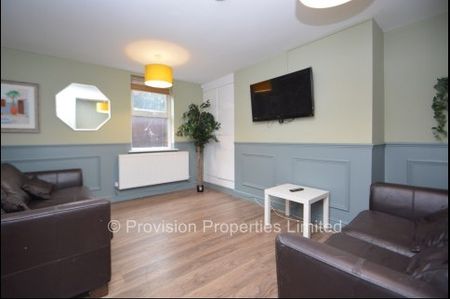 6 Bedroom Student Houses in Woodhouse - Photo 3