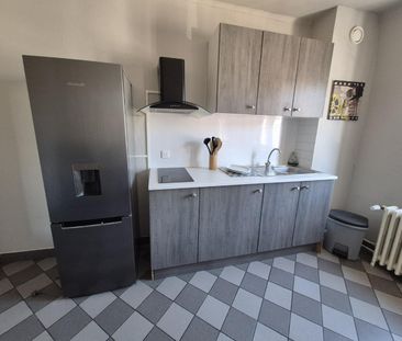 Location Appartement 1 pièce 25m² CAMBRAI 59400 - Photo 3