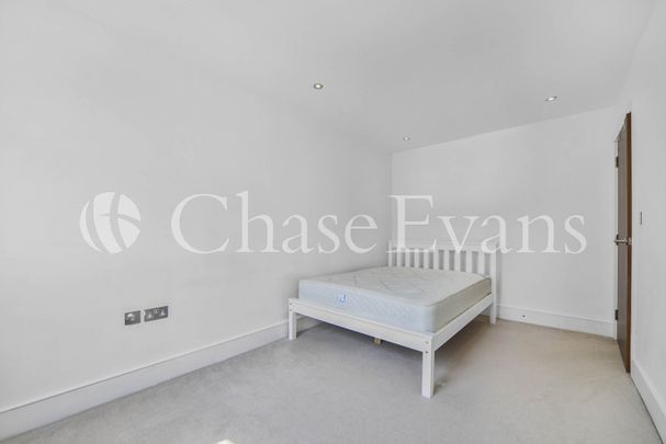4 bedroom terraced house to rent - Photo 1