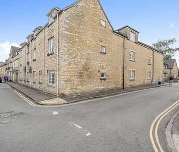 Gloucester Street, Cirencester, Gloucestershire, GL7 - Photo 2