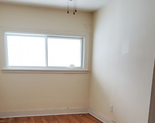 Spacious 2 Bedroom Apt in nice 7 Unit Building in Dartmouth! - Photo 1