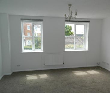 2 bedroom maisonette to rent - Photo 5
