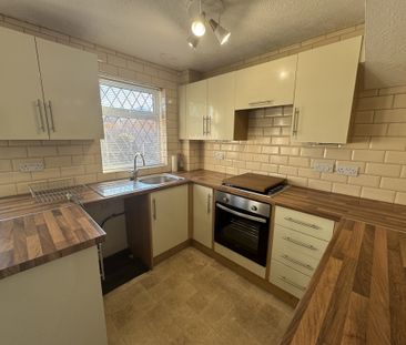 Newton Close, Worksop, Gateford - Photo 5