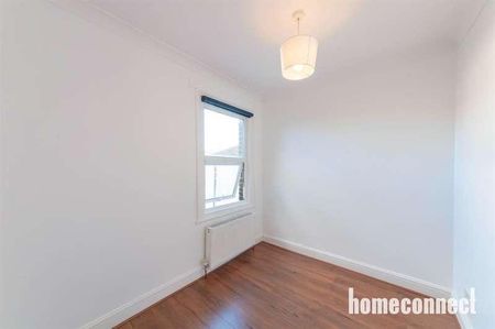 Trumpington Road, London, E7 - Photo 4