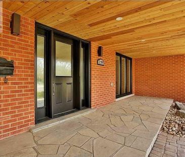 239 GUELPH Line, Burlington, Ontario, L7R3K6 - Photo 1
