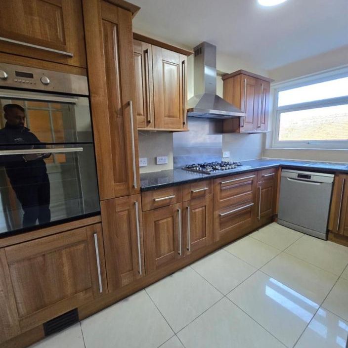 Greville Court, South Vale, Harrow, HA1 3PL - Photo 1