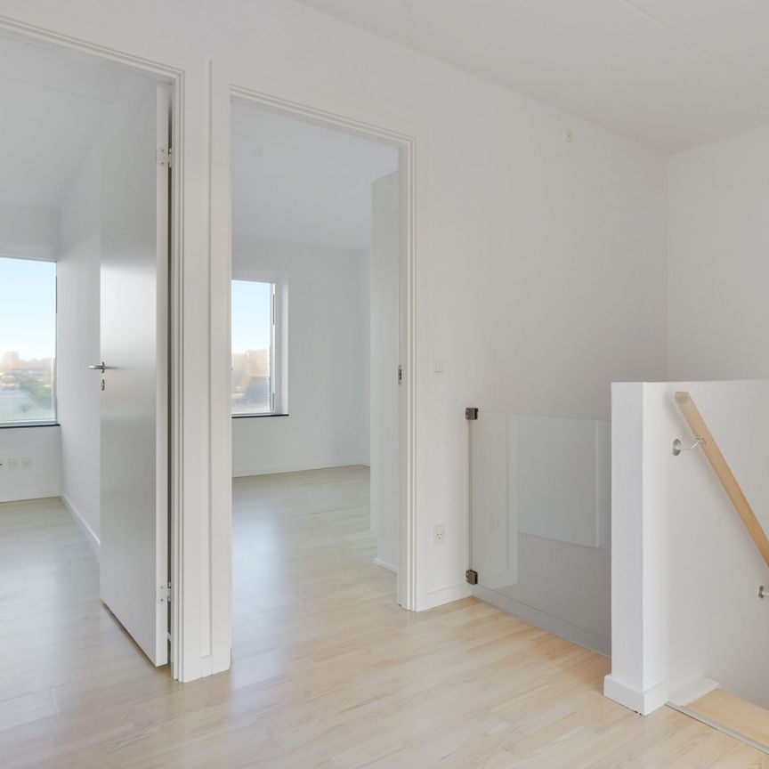 Moderne 4 værelses rækkehus - Foto 1