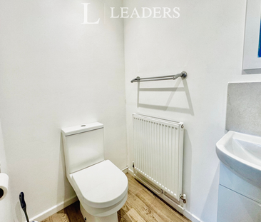 3 bedroom house to rent Rackham Close, Hopton, Great Yarmouth, NR31 - Photo 3