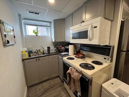 711 Brock Street - Lower Unit, 2 bed, 1 bath - AVAILABLE JAN-APR 2026 - Photo 3