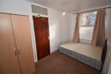 4 bedroom house to rent - Photo 5