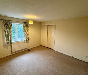 Presland Court - Photo 3