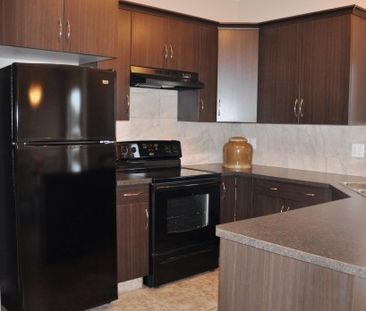 7 Ross Close, Sylvan Lake - Photo 3