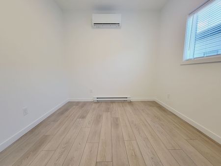 2 bed/1 bath Home in Lake Country - Photo 3