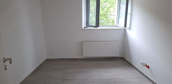 Zimmer in WG zu vermieten. Hochwertig renoviert - Photo 2