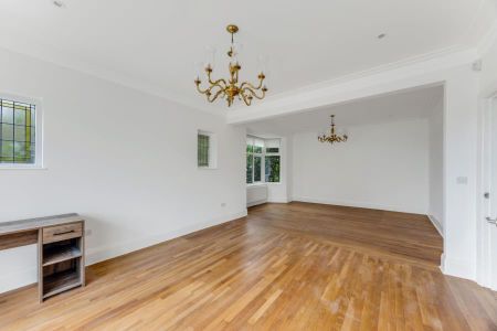 5 bedroom detached house to rent - Photo 2