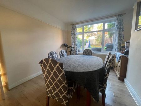 3 bedroom semi-detached house to rent - Photo 3