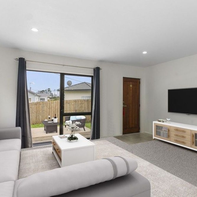 Family Home At Prime North Shore Location - Photo 1