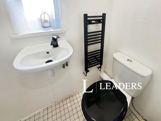 2 bedroom house to rent Lomas Street, Stoke-on-Trent, ST4 - Photo 1