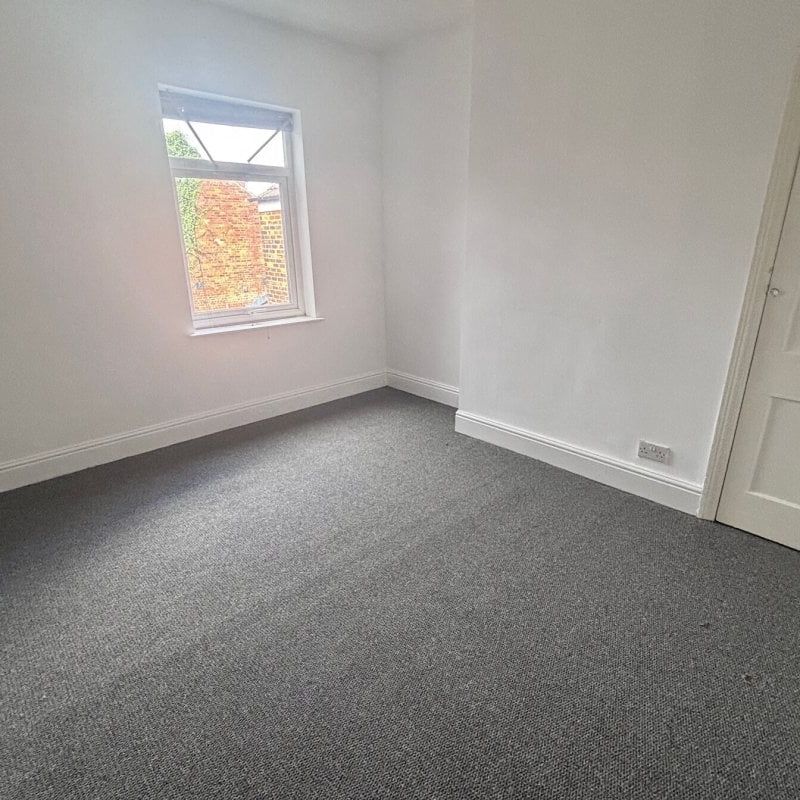 Queensgate Street - Photo 1