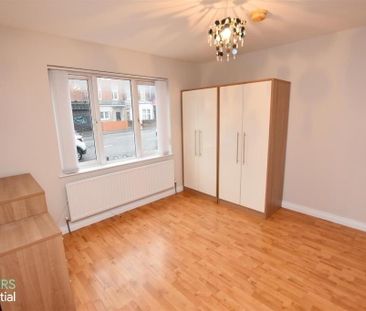 15 Kingscourt Close, Belfast, BT6 9AP - Photo 3