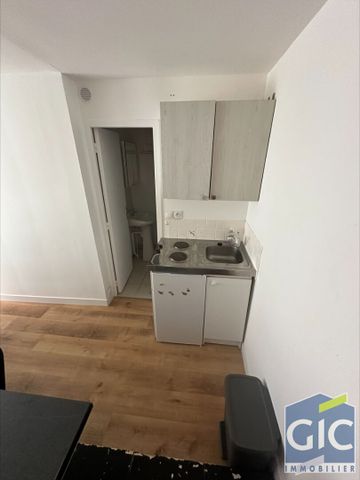 Location Appartement 1 pièce 13m² - Photo 3