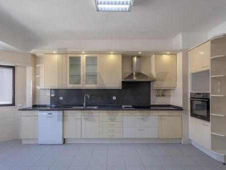 Apartamento T4 em Lisboa - Photo 4