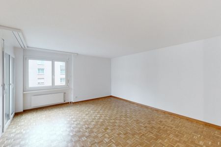 Geräumige und zentrale Stadtwohnung! - Foto 4