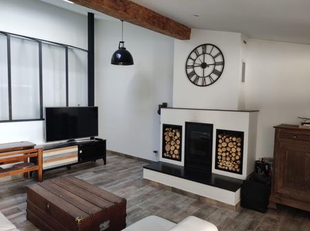 Location Appartement 3 pièces 85m² BORDEAUX 33800 - Photo 2